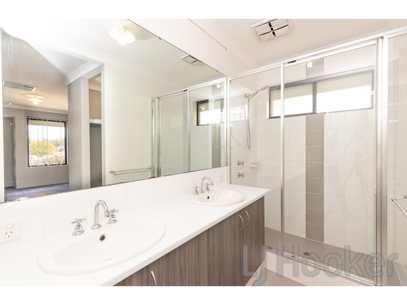 43 Arramall Trail, Lakelands WA 6180