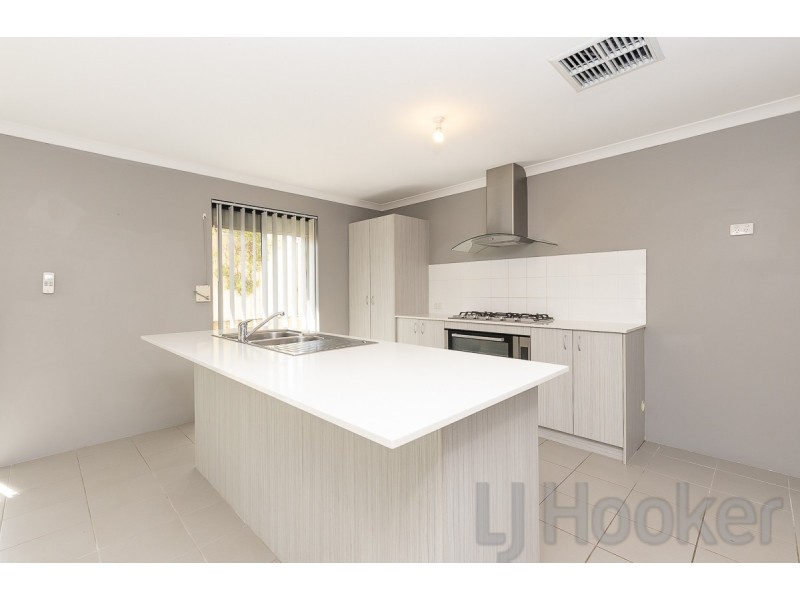 43 Arramall Trail, Lakelands WA 6180