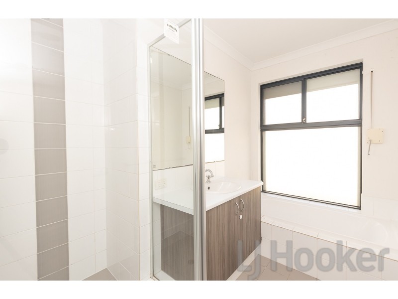 43 Arramall Trail, Lakelands WA 6180