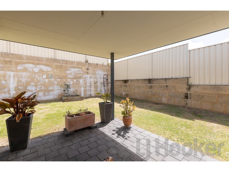 43 Arramall Trail, Lakelands WA 6180