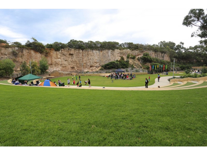 43 Arramall Trail, Lakelands WA 6180