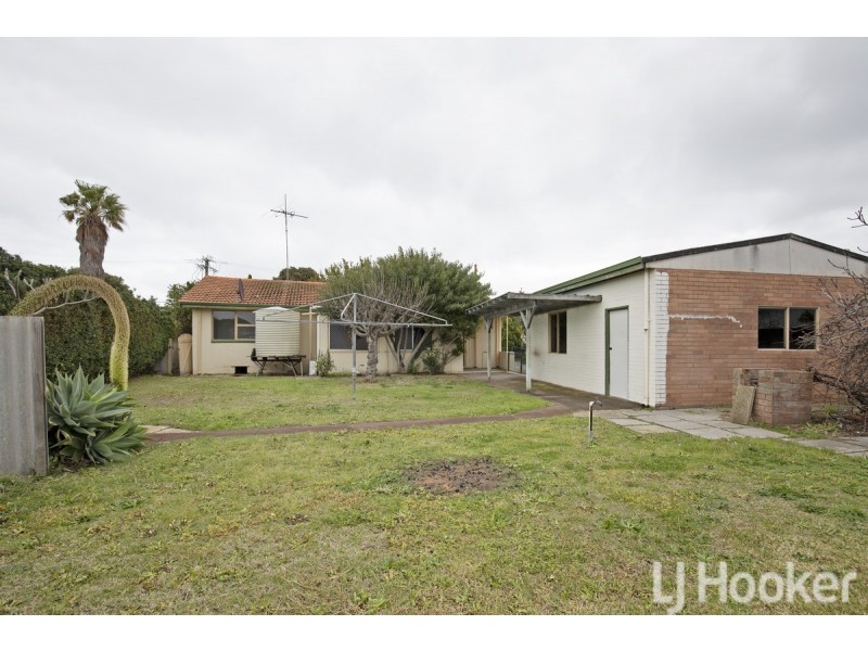 15 Leigh Street, Dudley Park WA 6210