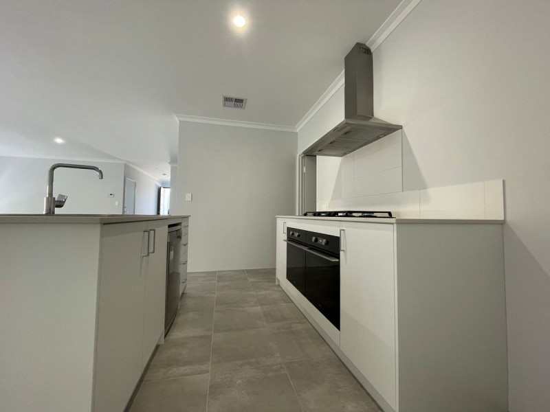 12 Nyabing Pass, Dawesville WA 6211