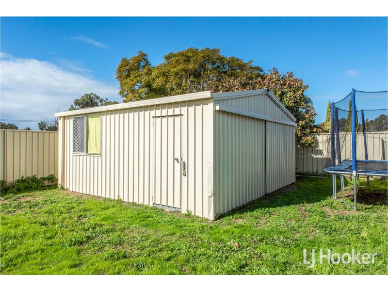 18 Dundas Place, Greenfields WA 6210