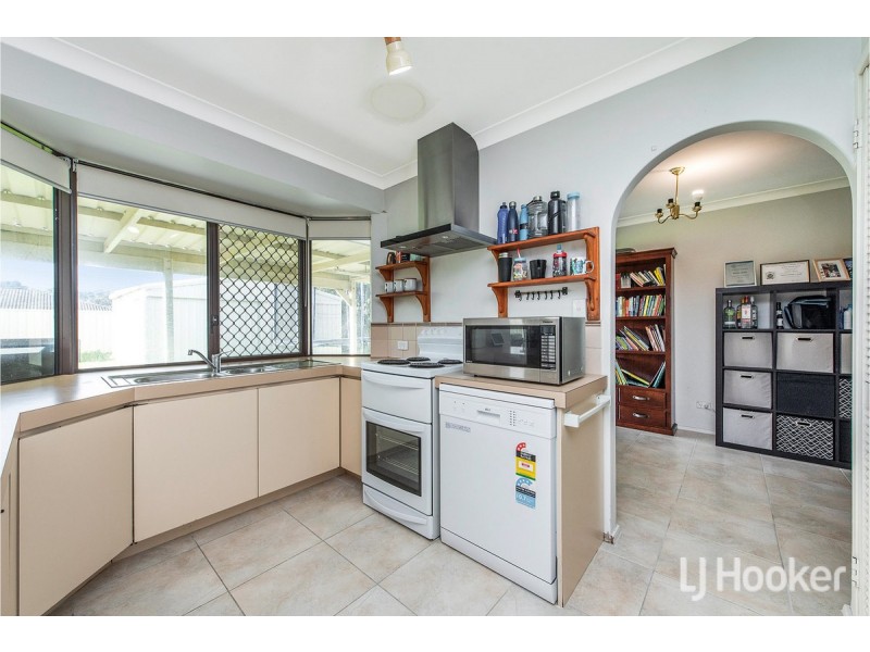 18 Dundas Place, Greenfields WA 6210