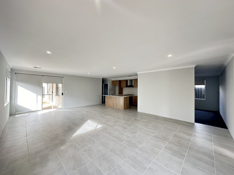 13 Moonlight Street, Madora Bay WA 6210