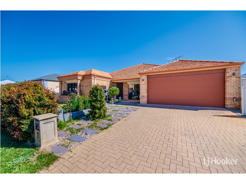 7 Lismore Ridge, Lakelands WA 6180