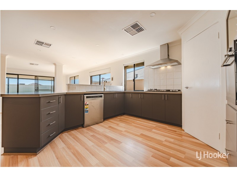 7 Lismore Ridge, Lakelands WA 6180