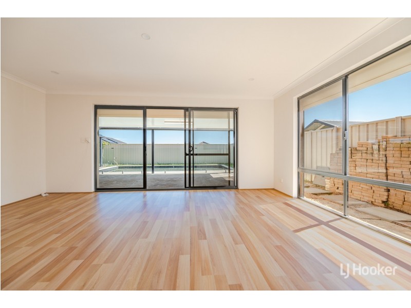 7 Lismore Ridge, Lakelands WA 6180