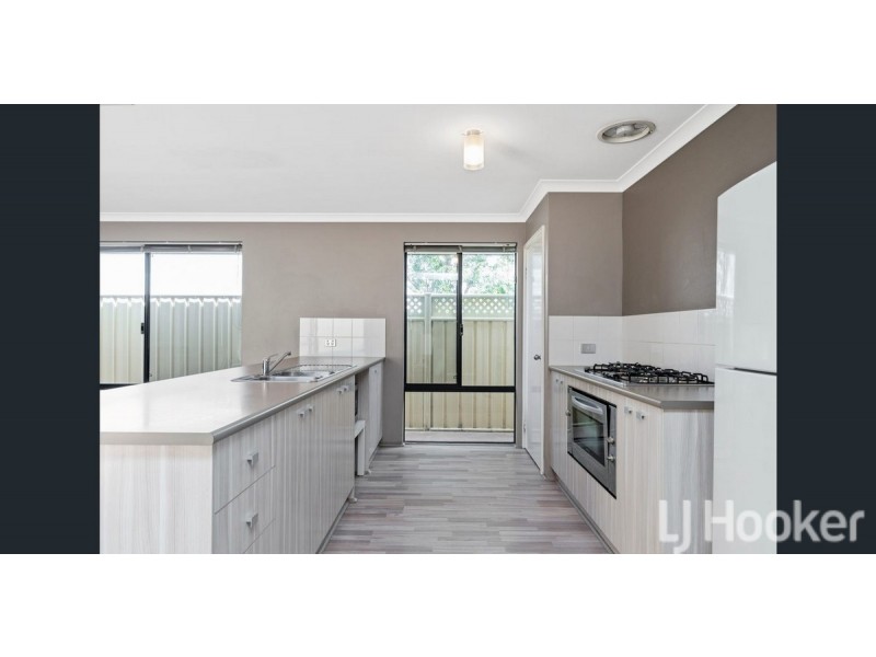 2 Keelia Vale, Lakelands WA 6180