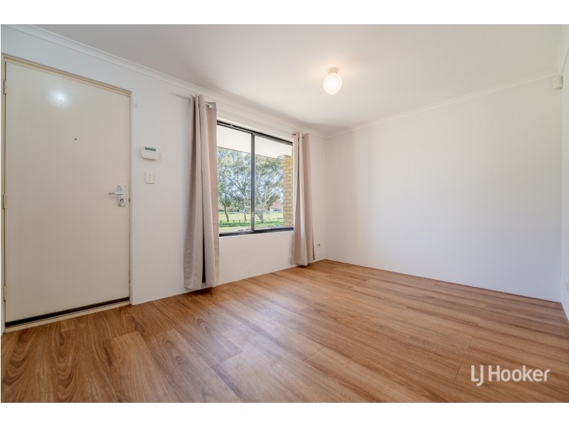 32 Batt Drive, Brookdale WA 6112