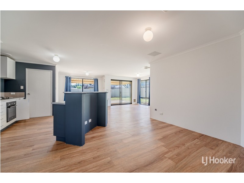 32 Batt Drive, Brookdale WA 6112