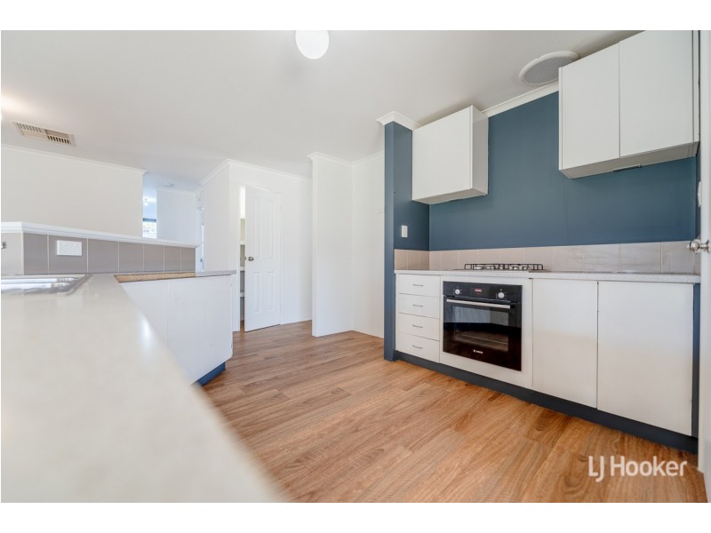 32 Batt Drive, Brookdale WA 6112