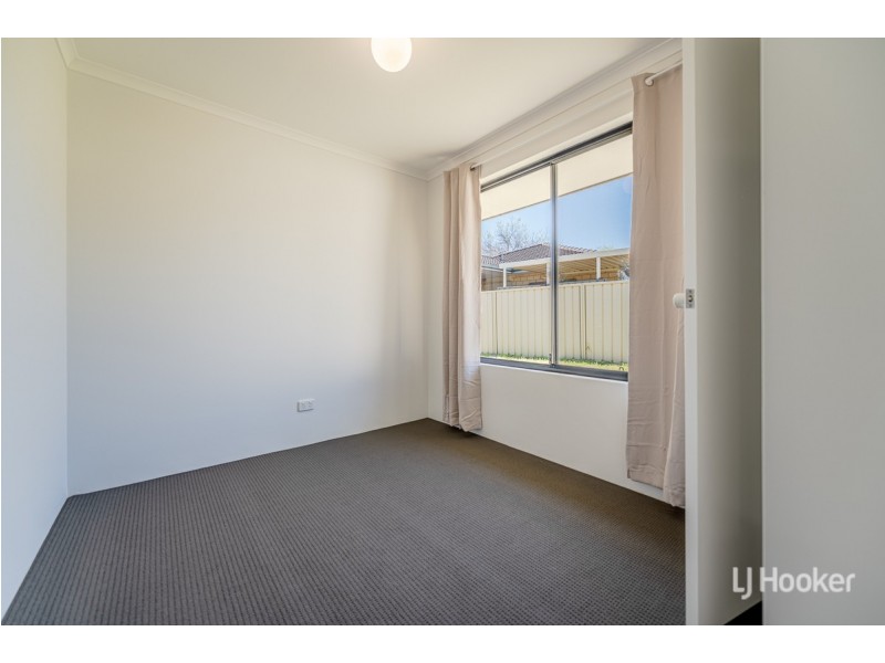 32 Batt Drive, Brookdale WA 6112