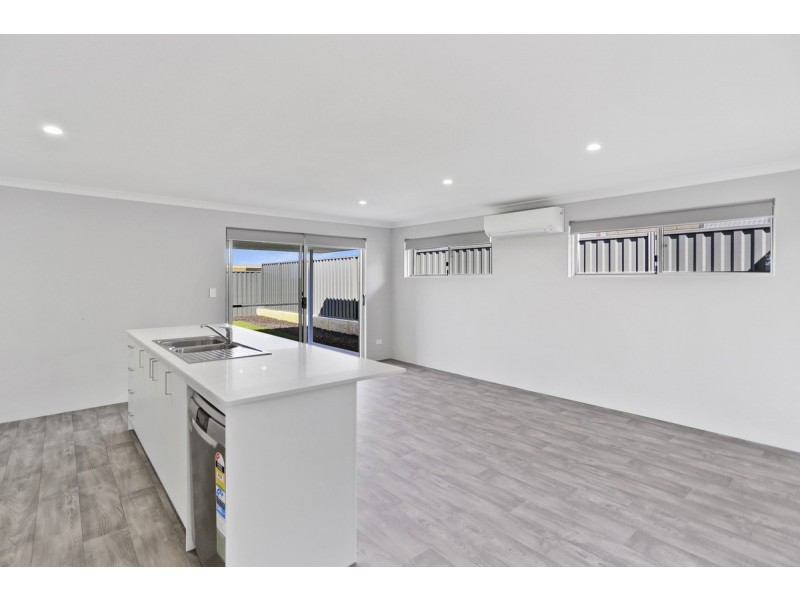 26 Jefferson Street, Lakelands WA 6180