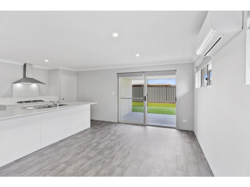 26 Jefferson Street, Lakelands WA 6180