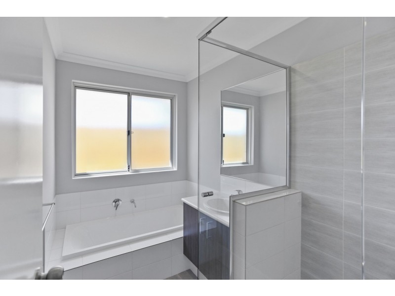 26 Jefferson Street, Lakelands WA 6180