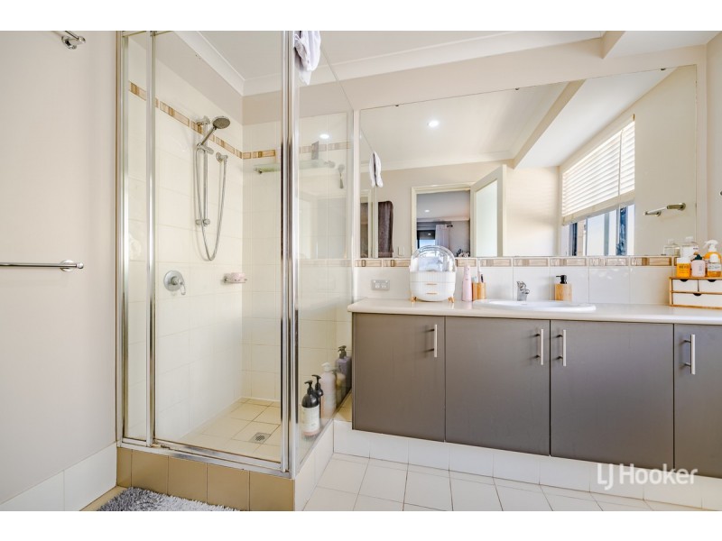 72 Badgerup Avenue, Lakelands WA 6180