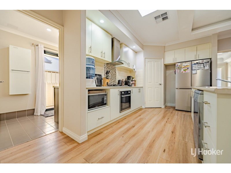 72 Badgerup Avenue, Lakelands WA 6180