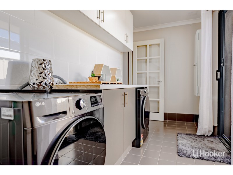 72 Badgerup Avenue, Lakelands WA 6180