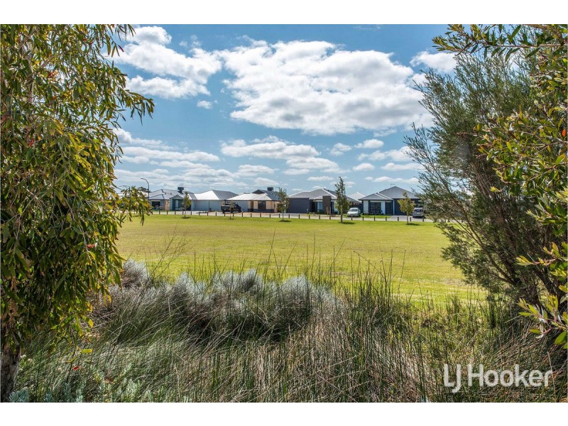 42 Hampstead Parade, Ravenswood WA 6208