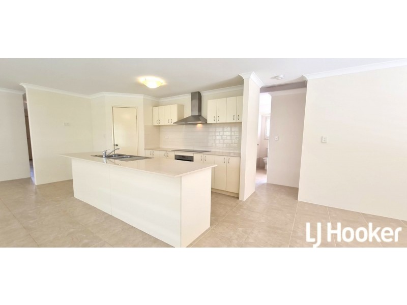 22 Willow Brook View, Meadow Springs WA 6210