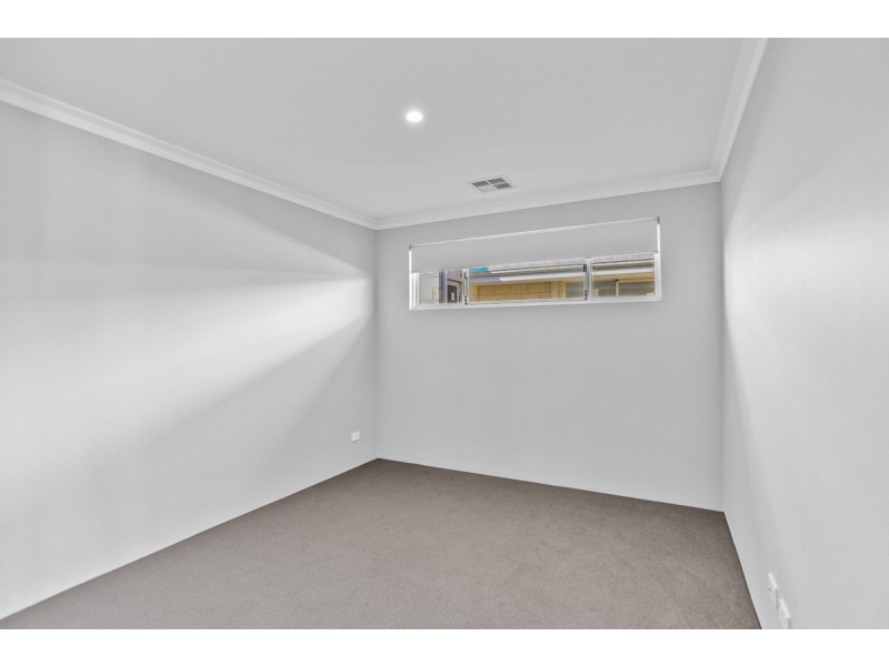 18 Nyabing Pass, Dawesville WA 6211