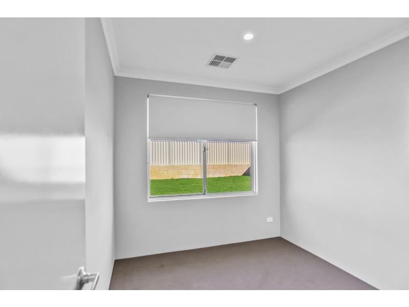 18 Nyabing Pass, Dawesville WA 6211