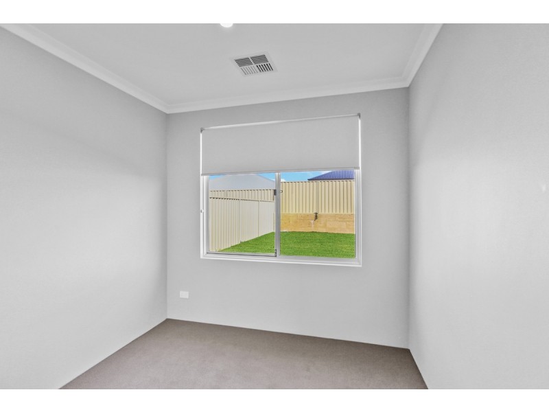 18 Nyabing Pass, Dawesville WA 6211