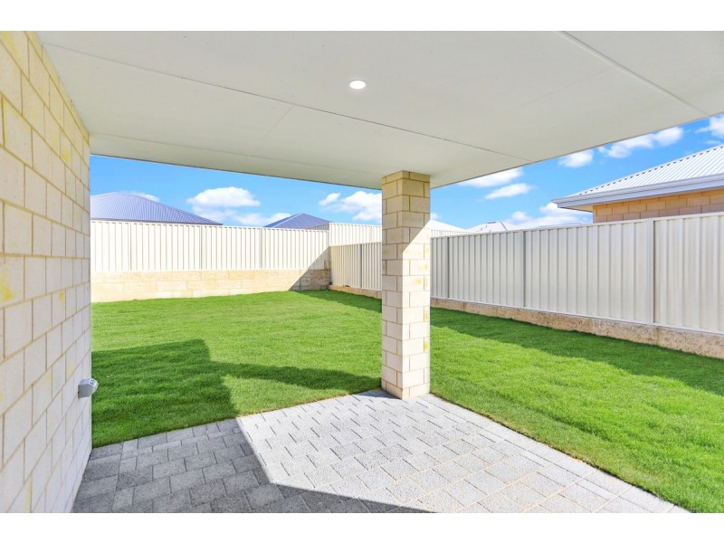 18 Nyabing Pass, Dawesville WA 6211