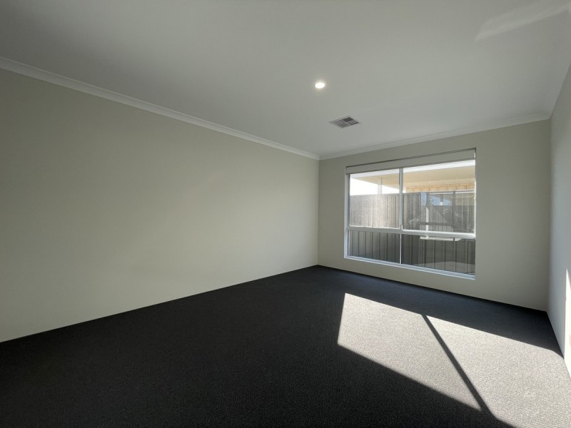 22 Matilda Rise, Wannanup WA 6210