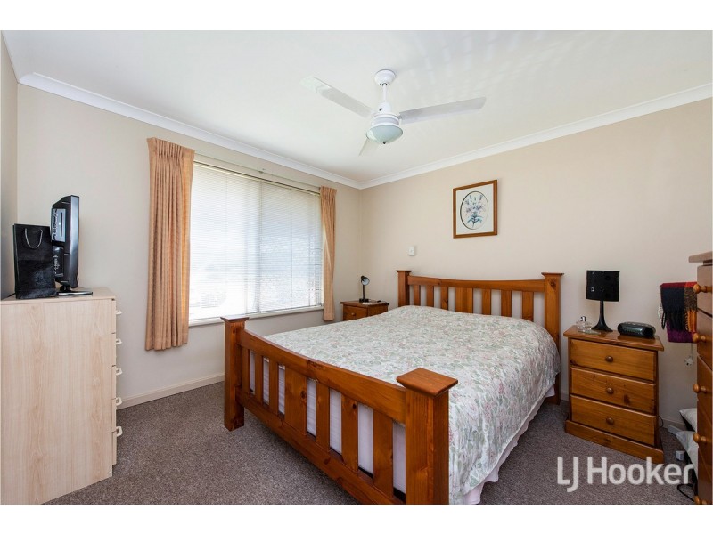 1/4 Silvan Court, Greenfields WA 6210