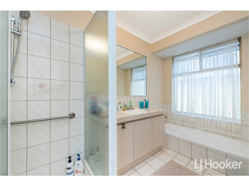 1/4 Silvan Court, Greenfields WA 6210