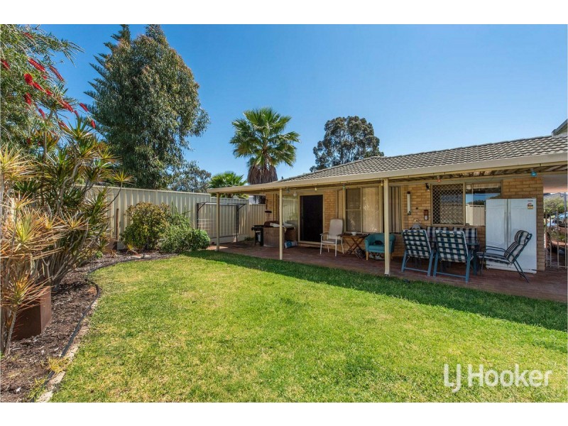 1/4 Silvan Court, Greenfields WA 6210