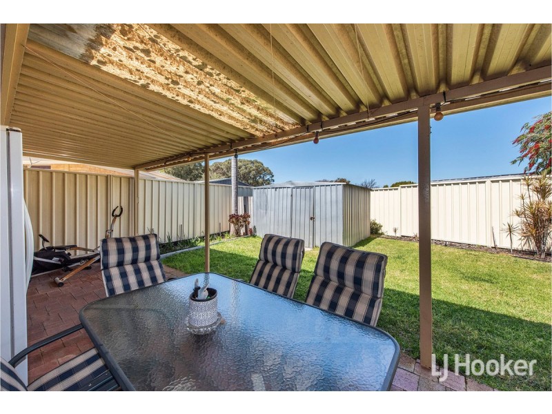 1/4 Silvan Court, Greenfields WA 6210