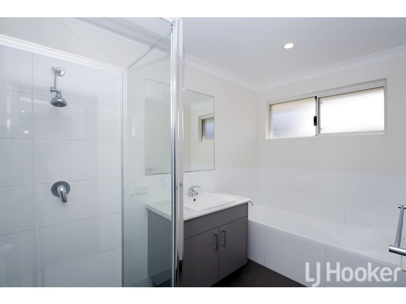 25 Coquette Pass, Dudley Park WA 6210