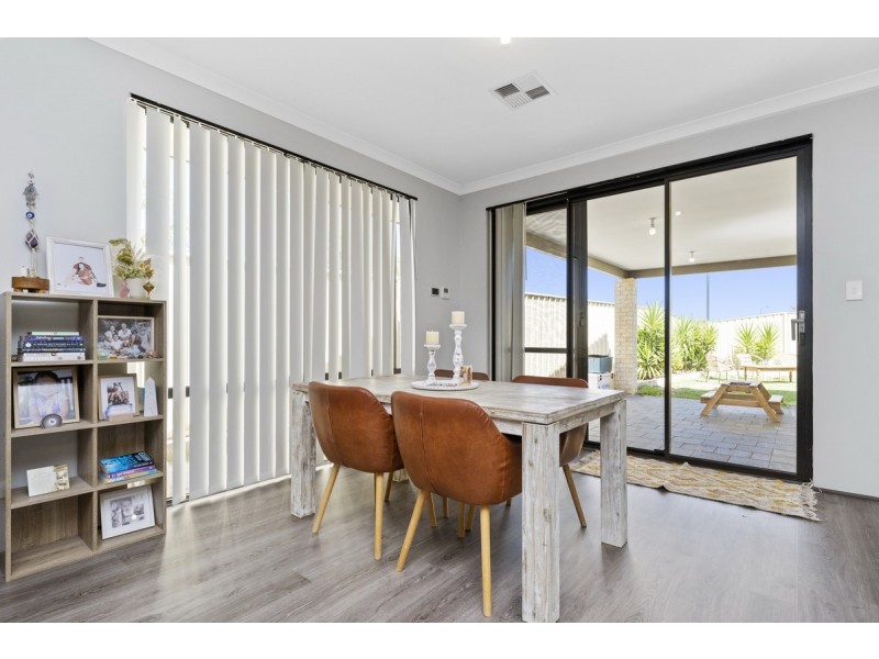 19 Salome Crescent, Lakelands WA 6180