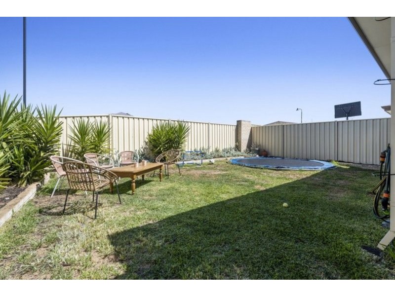 19 Salome Crescent, Lakelands WA 6180
