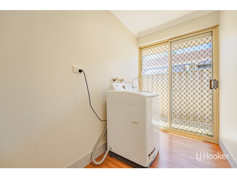 148 Oakmont Avenue, Meadow Springs WA 6210