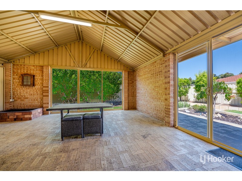 148 Oakmont Avenue, Meadow Springs WA 6210