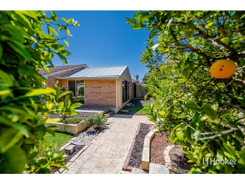 148 Oakmont Avenue, Meadow Springs WA 6210