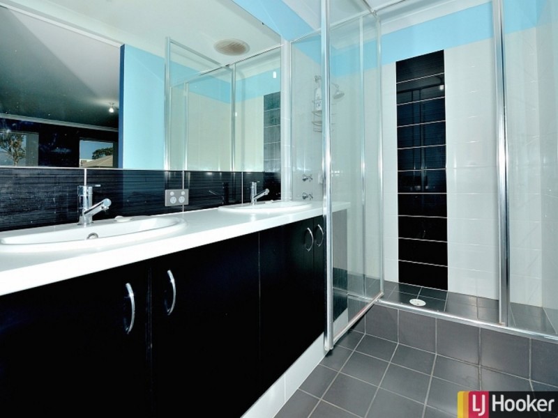 22 Longmeadow Vista, Meadow Springs WA 6210