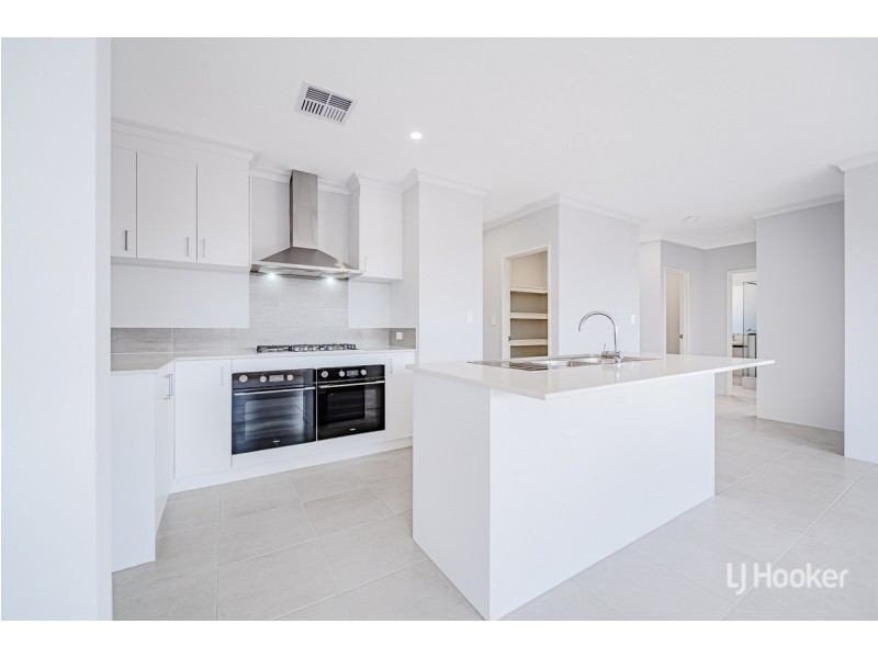 13 Westport Street, Madora Bay WA 6210