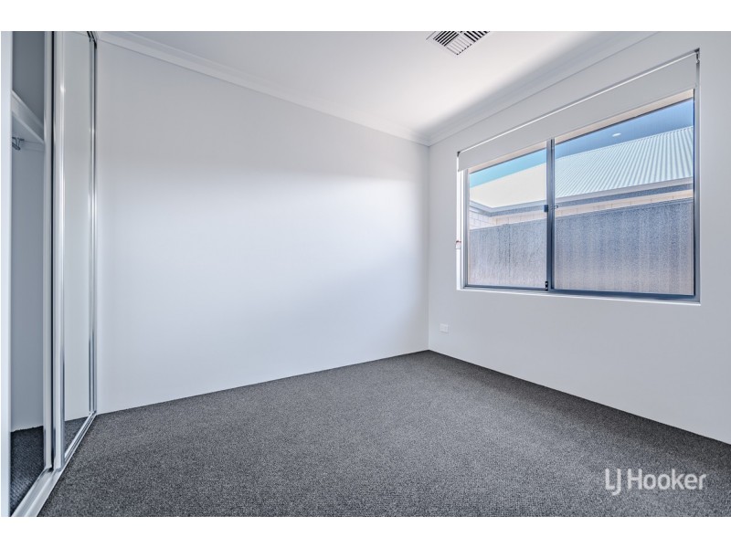 13 Westport Street, Madora Bay WA 6210