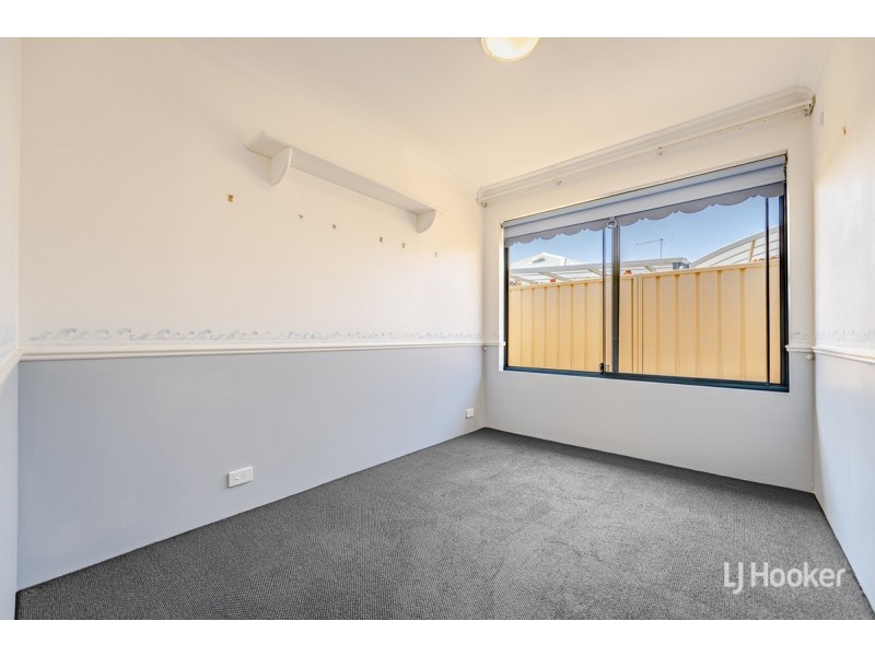 7 Suncrest Meander, Meadow Springs WA 6210