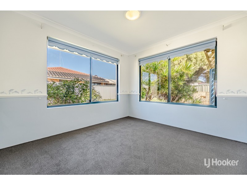 7 Suncrest Meander, Meadow Springs WA 6210