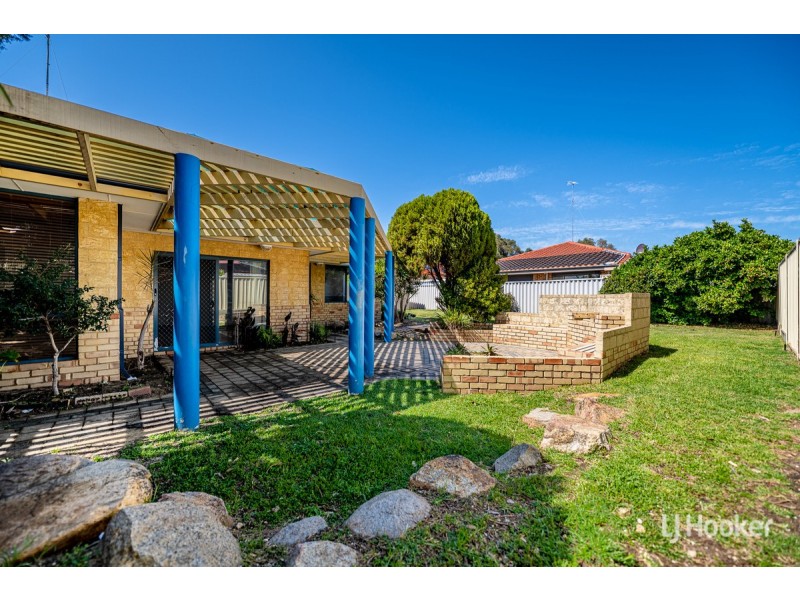 7 Suncrest Meander, Meadow Springs WA 6210