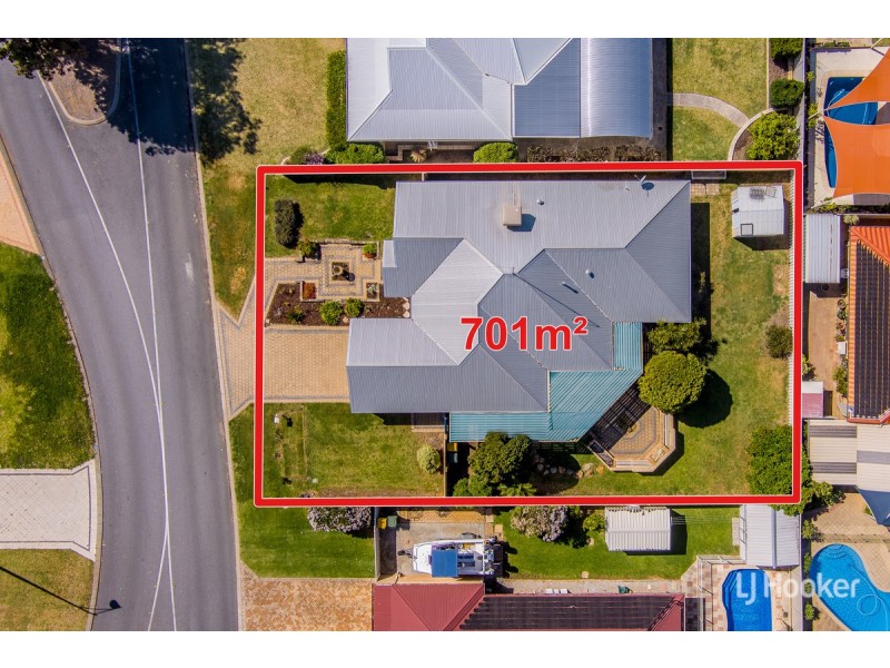 7 Suncrest Meander, Meadow Springs WA 6210