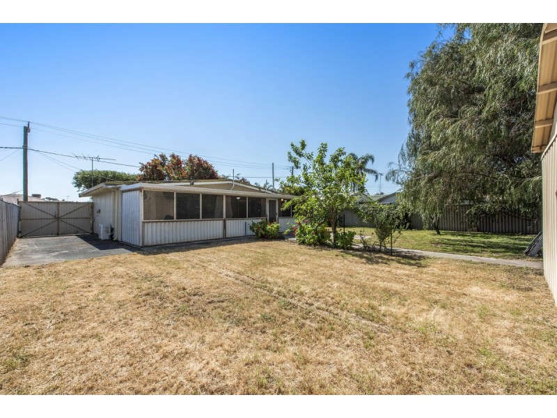 6 Teranca Road, Greenfields WA 6210