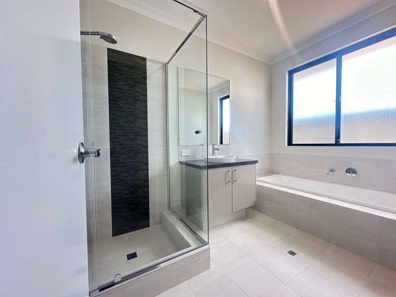 20 Lauderdale Road, Madora Bay WA 6210